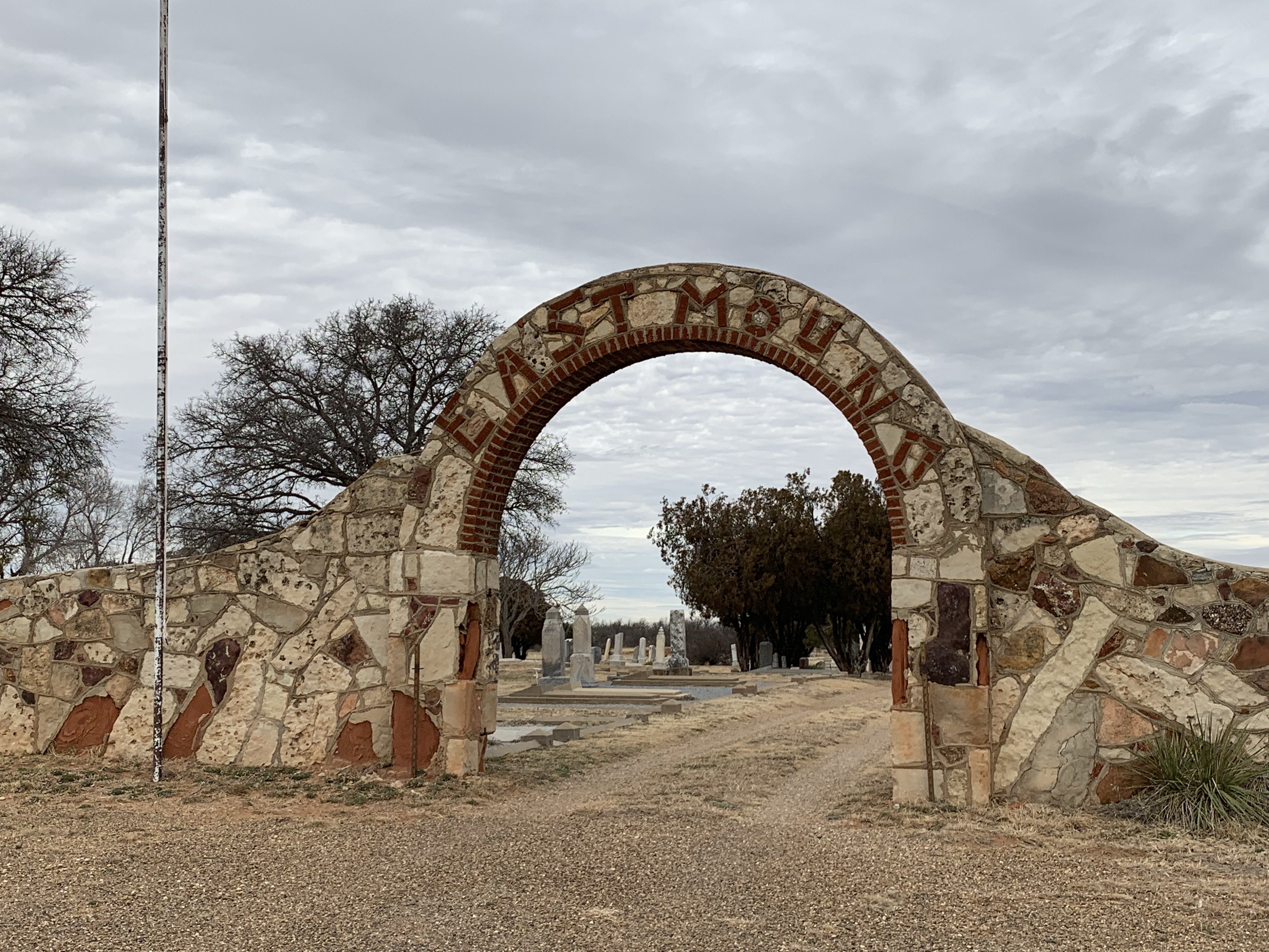 East Mound Cemetery